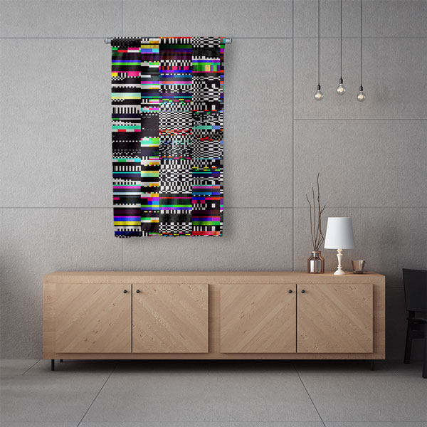 Glitch Efektli Dijital Desenli Duvar Flaması 5425