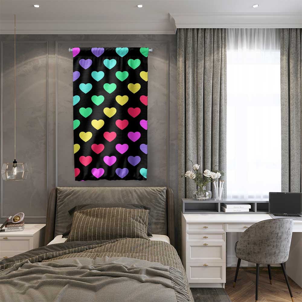 Renkli Kalp Desenli Modern Romantik Duvar Flaması 4550