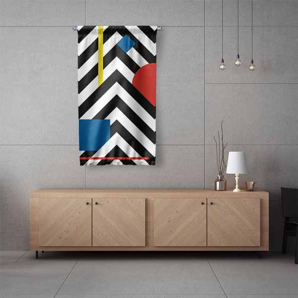 Modern Siyah Beyaz Çizgili ve Renkli Geometrik Duvar Flaması 5624