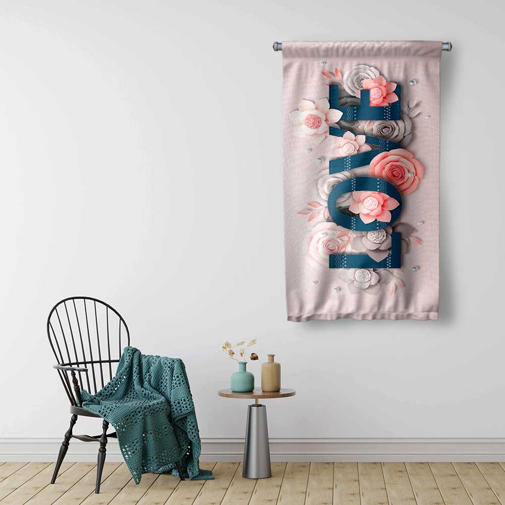 Çiçek Tasarımlı LOVE Yazılı Romantik Duvar Flaması 4547