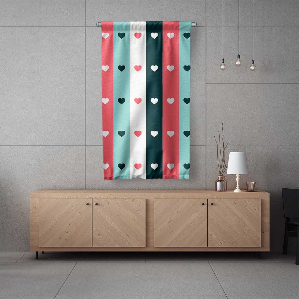Çizgili Kalp Desenli Modern Romantik Duvar Flaması 4559