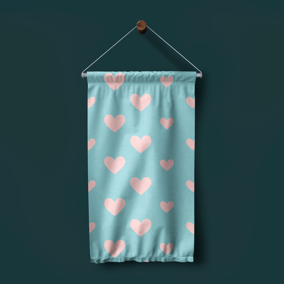 Pastel Kalp Desenli Romantik Duvar Flaması 4562