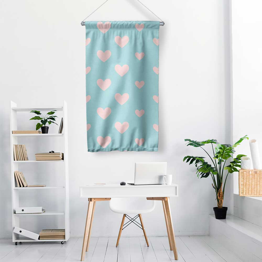 Pastel Kalp Desenli Romantik Duvar Flaması 4562