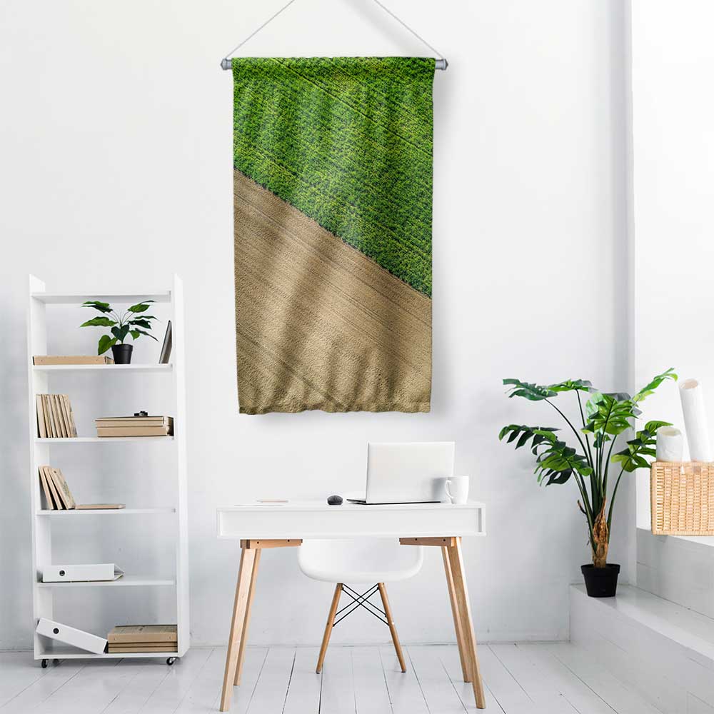 Yeşil ve Toprak Tonlu Tarla Desenli Duvar Flaması 4768