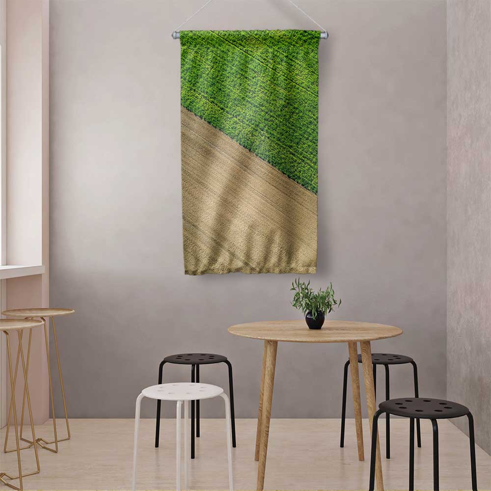 Yeşil ve Toprak Tonlu Tarla Desenli Duvar Flaması 4768