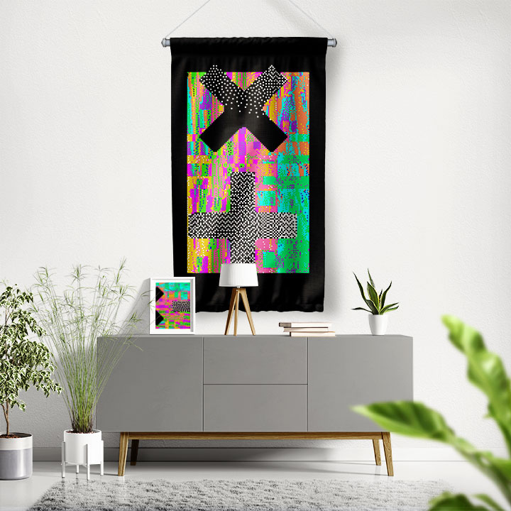 Glitch X ve Artı Sembolleri Dijital Sanat Duvar Flaması 4899