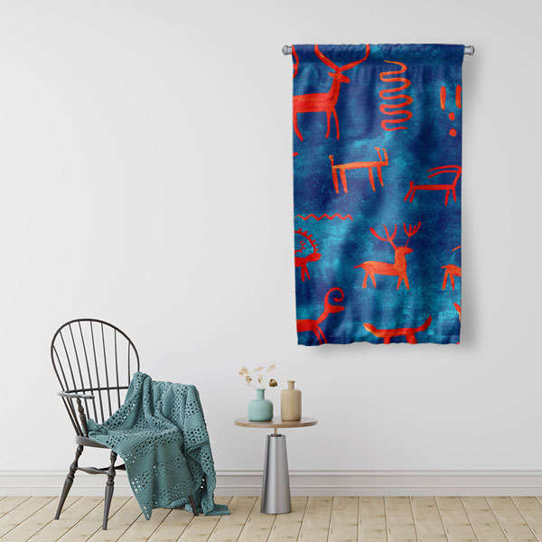 duvar-flamasi-4971-04 Etnik Kırmızı Figürler Duvar Flaması 4971