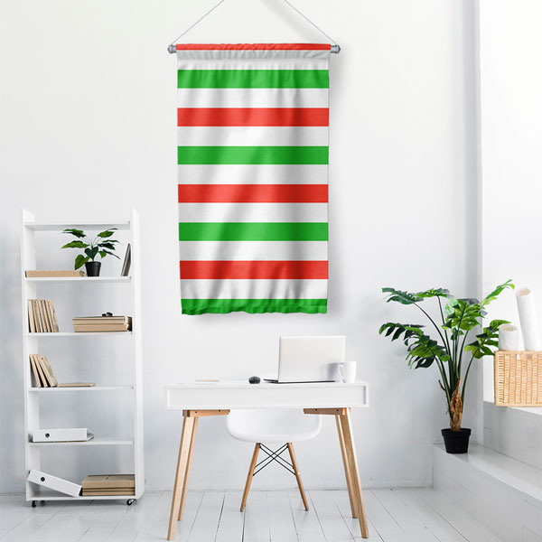 Kırmızı Yeşil Çizgili Minimal Desen Duvar Flaması 5197