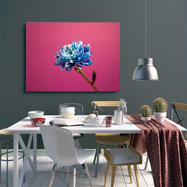 Pembe Zemin Üzerinde Mavi Çiçek Temalı Kanvas Tablo 5208