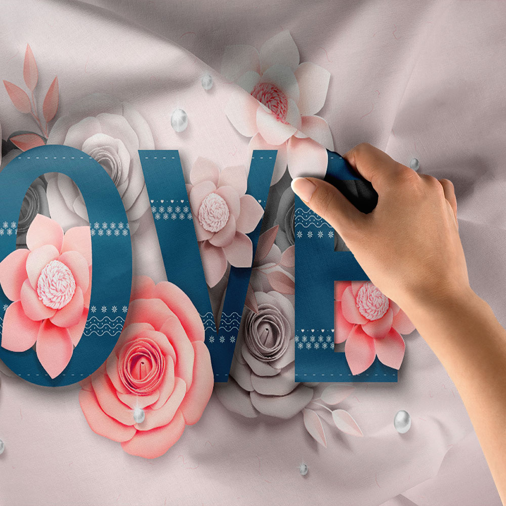 Çiçekli Love Yazılı Duvar Örtüsü 4525