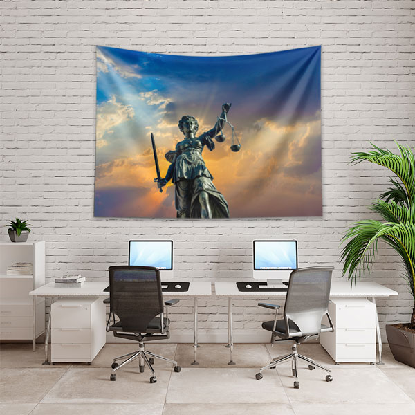 Adalet Heykeli Temalı Duvar Örtüsü – Hukuk Büroları için Kumaş Baskı 5296