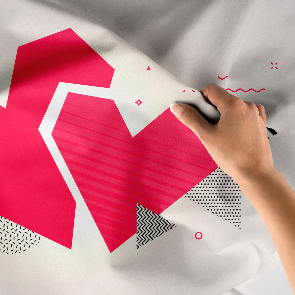 Modern Kırık Kalp Tasarımlı Duvar Örtüsü 4523