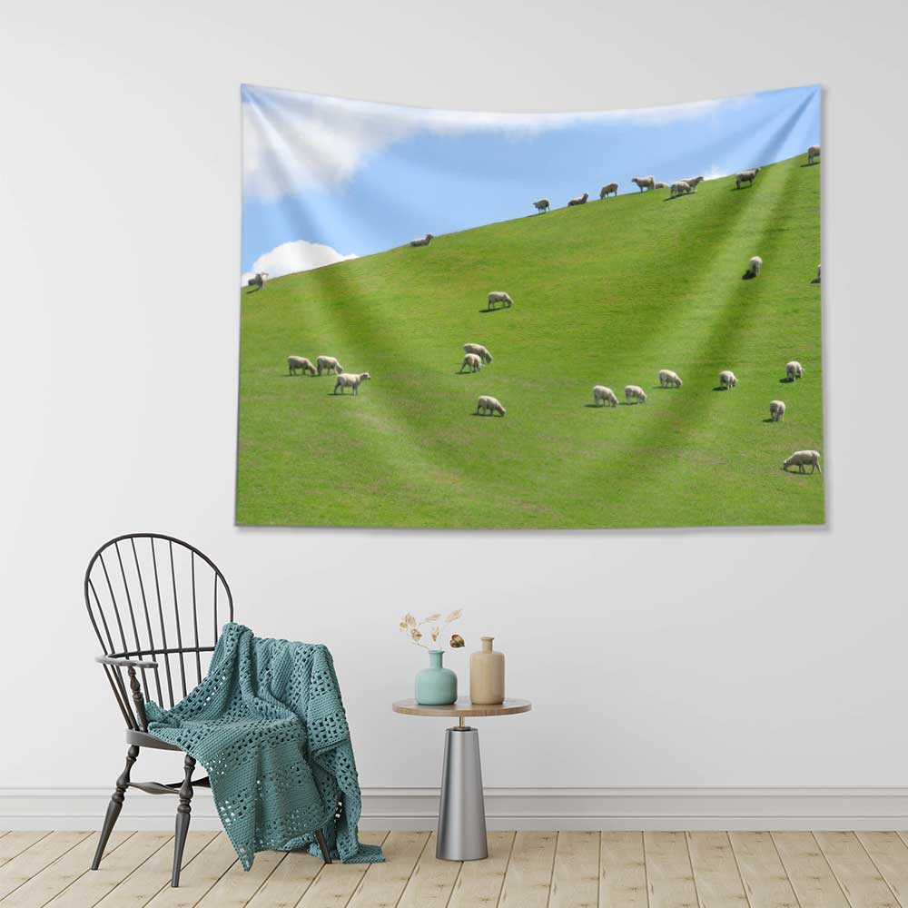 Yeşil Tepede Otlayan Koyunlar Çiftlik Temalı Duvar Örtüsü 4742