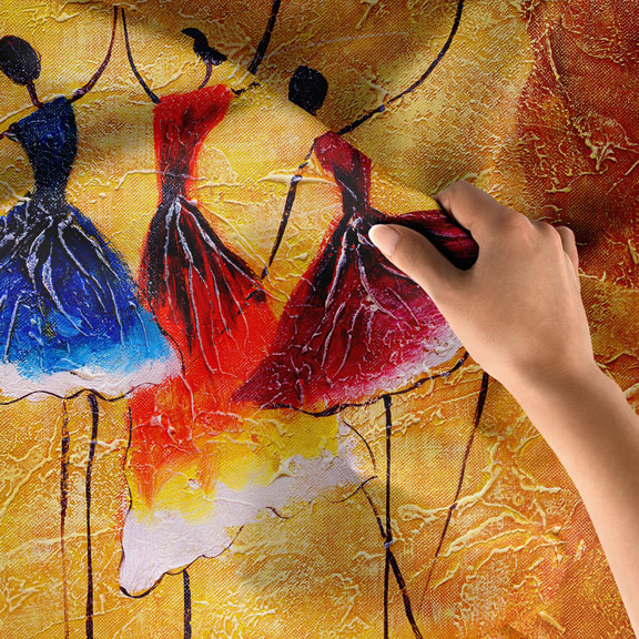 Altın Zeminde Üç Dansçı Figürü Temalı Sanatsal Duvar Örtüsü 5082
