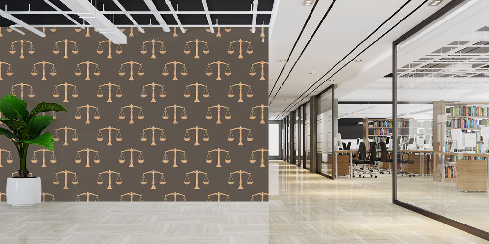 duvar-sanati-5294-03 Kahverengi Zemin Üzerinde Adalet Terazisi Desenli Hukuk Duvar Kağıdı 5294