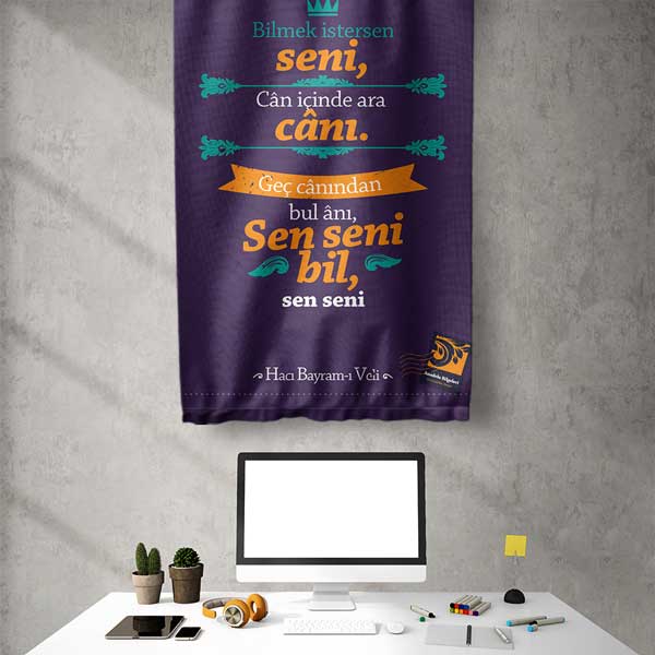 Hacı Bayram-ı Veli "Sen Seni Bil" Şiirli Duvar Flaması - Edebi Kumaş Baskı 8020
