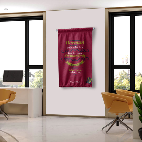 Niyazi Mısrî Şiirli Duvar Flaması - "Derman Aradım" Edebi Baskı 8022