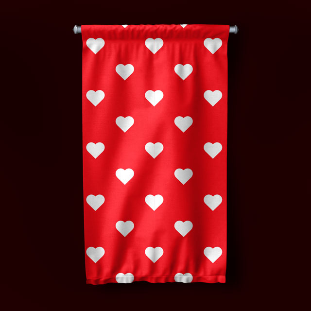 ev-dekorasyonu-5199-05 Kırmızı Zemin Beyaz Kalp Desenli Romantik Duvar Flaması 5199