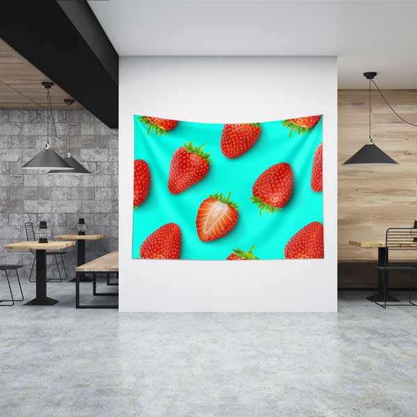 Turkuaz Zemin Üzerinde Çilek Desenli Duvar Örtüsü 12522