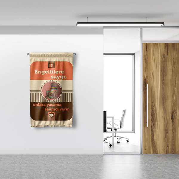 Engelliye Yaşam Sevinci Duvar Flaması 8190