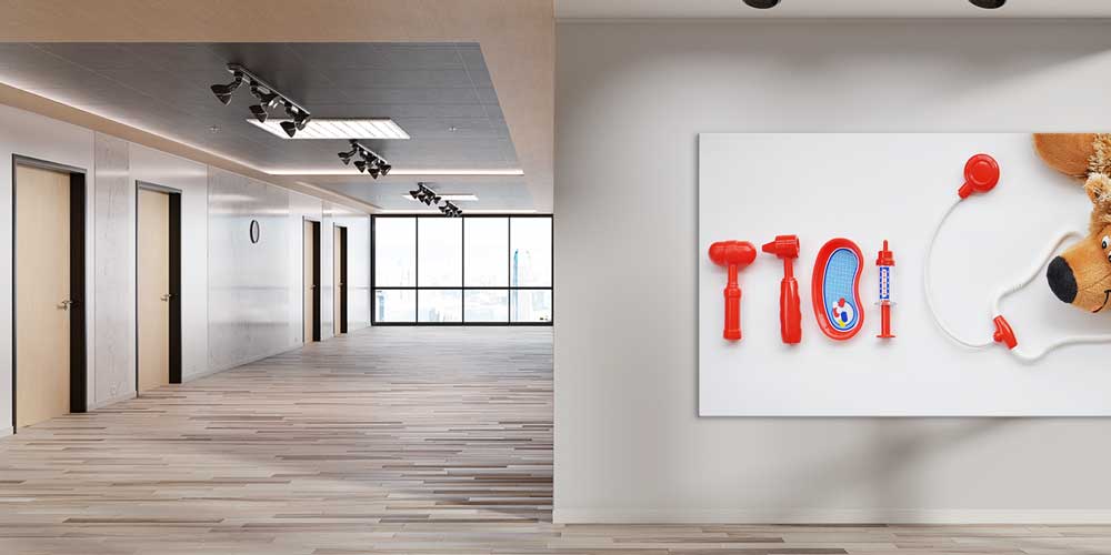 Oyuncak Tıbbi Aletler ve Ayıcık Temalı Çocuk Hastane Posteri  12676