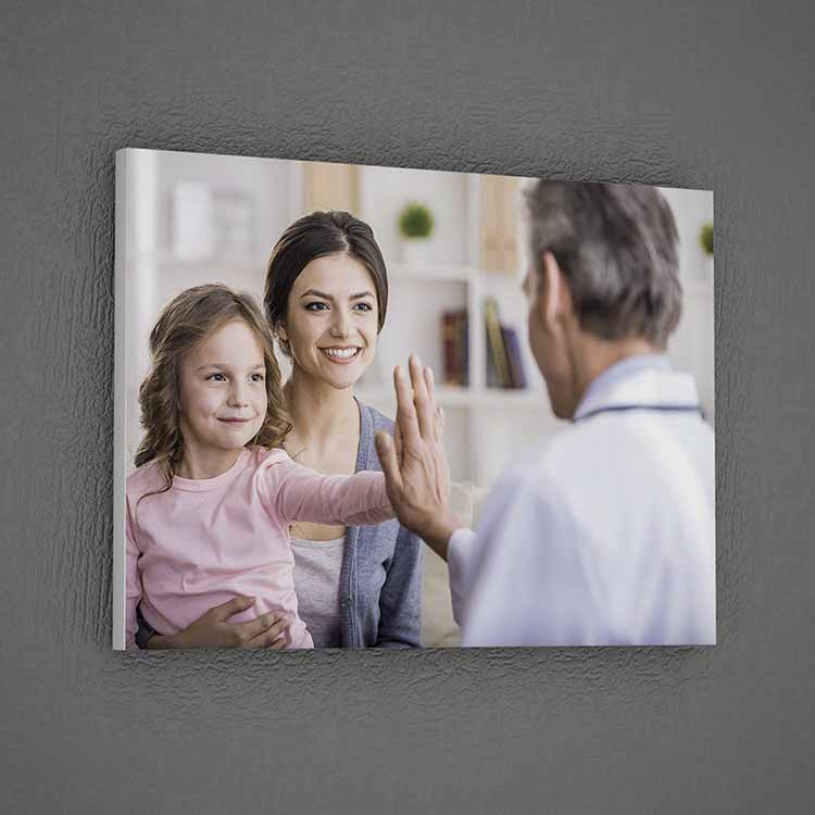 hospital-wall-decor-1900-01 Doktor ve Çocuk Güven Temalı Duvar Tablosu – 1900
