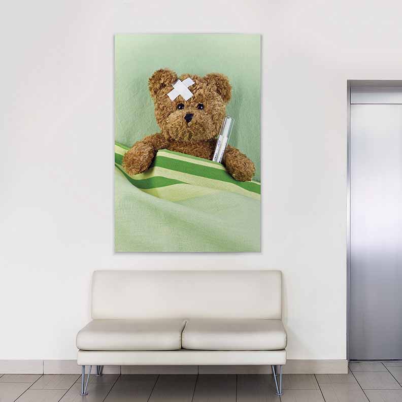 hospital-wall-poster-1745-01 Hasta Ayıcık Şifa Temalı Kanvas Tablo – 1745