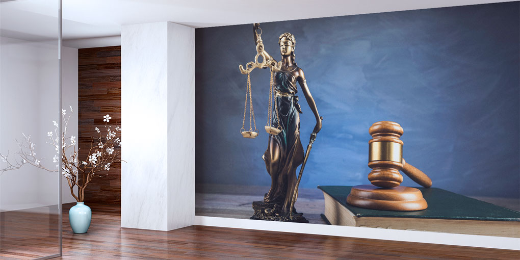 Hukuk Temalı Duvar Kağıdı – Adalet Heykeli ve Hakim Tokmağı Tasarımı 5278