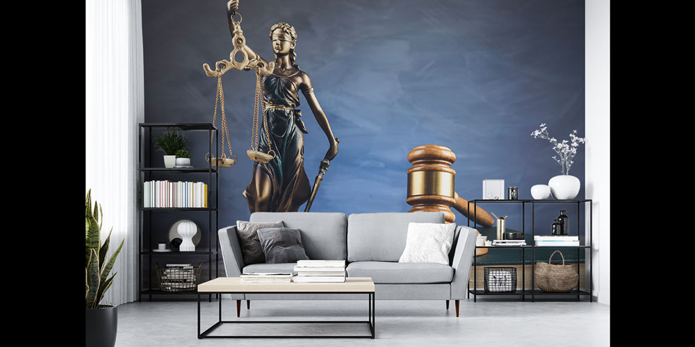 Hukuk Temalı Duvar Kağıdı – Adalet Heykeli ve Hakim Tokmağı Tasarımı 5278