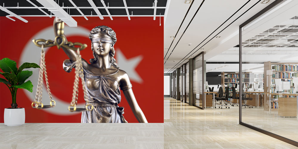 Türk Bayraklı Adalet Heykeli Hukuk Duvar Kağıdı – Hukuk Büroları için Tasarım 5285