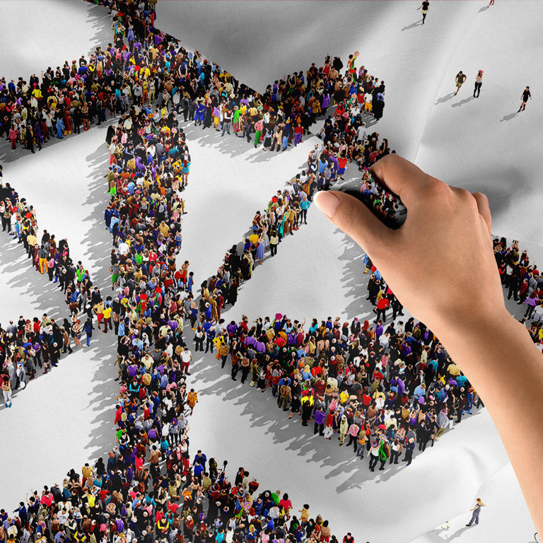 İnsan Figürleriyle Adalet Terazisi Duvar Örtüsü – Hukuk Büroları için Kumaş Baskı 5299