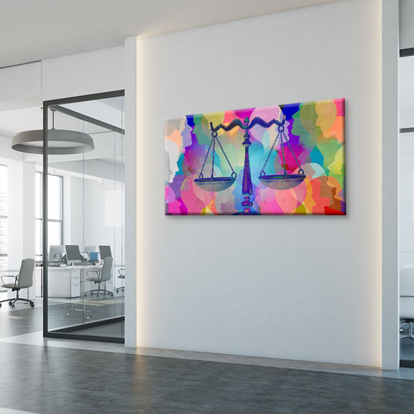 hukuk-ofis-tablo-5272-02 Renkli Siluetler Üzerinde Adalet Terazisi Kanvas Tablo – 5272
