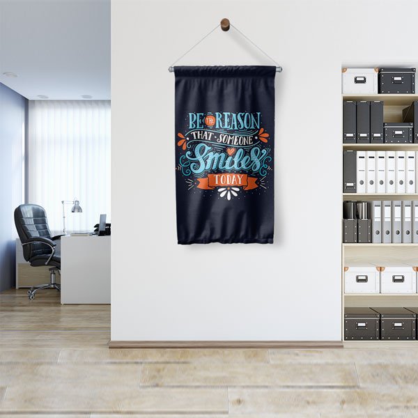 Be The Reason Someone Smiles Duvar Flaması 7672