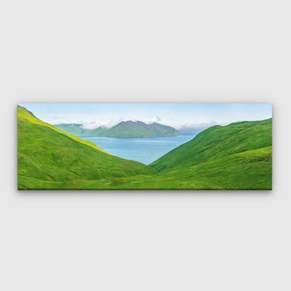 interior-design-13833-00 Yeşil Vadiler ve Deniz Ufku Panoramik Doğa Manzarası Duvar Tablosu 13833