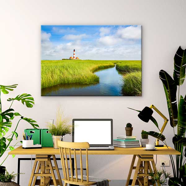 Fener Kulesi ve Yeşil Çayırlar Doğa Manzarası Kanvas Tablo 13470