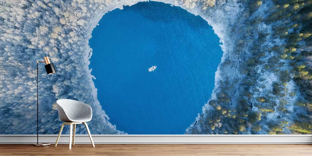 Havadan Çekim Donmuş Göl ve Tekne Manzaralı Duvar Kağıdı 13110