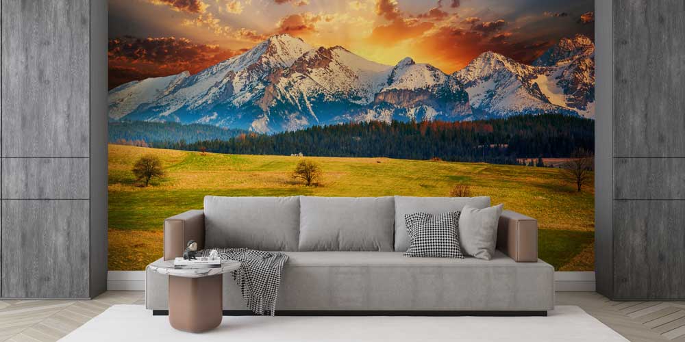 Gün Batımında Karlı Dağlar ve Yeşil Ova Manzaralı Doğa Duvar Kağıdı 13036