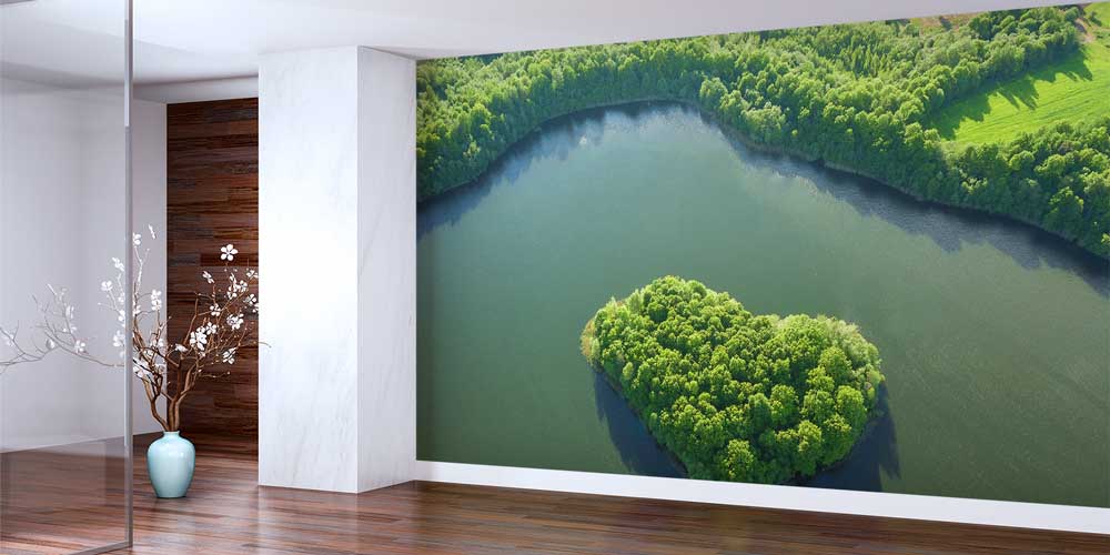 Yeşil Ormanlarla Çevrili Göl Manzarası Duvar Kağıdı 13148