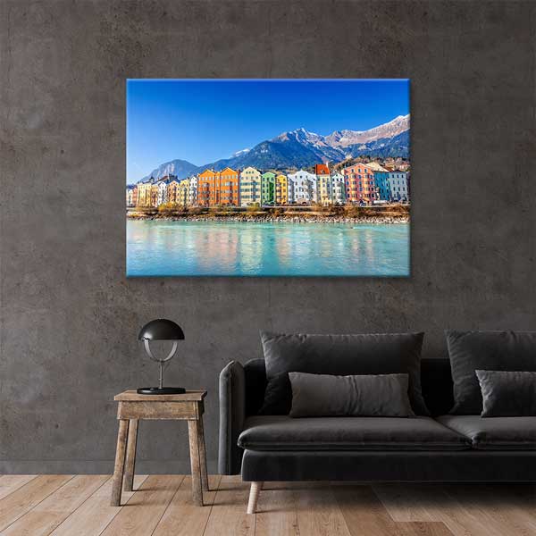 Renkli Sahil Evleri ve Alpler Manzarası Duvar Tablosu 13404