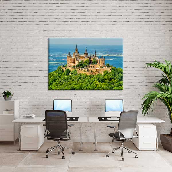 Orman Zirvesinde Yer Alan Tarihi Kale ve Doğa Manzarası Duvar Tablosu 13414