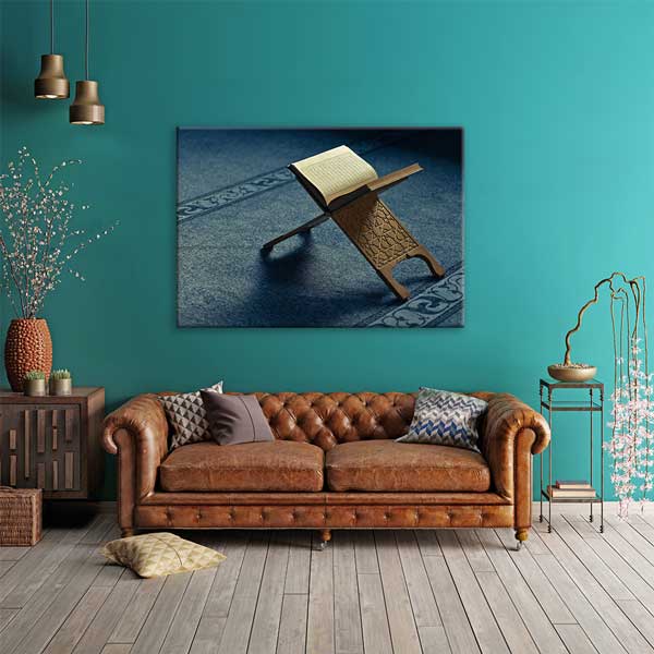 Ahşap Rahle Üzerinde Kur’an-ı Kerim Tasarımlı Kanvas Duvar Tablosu – 10896