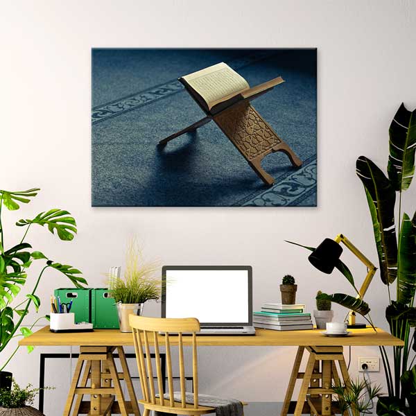 Ahşap Rahle Üzerinde Kur’an-ı Kerim Tasarımlı Kanvas Duvar Tablosu – 10896