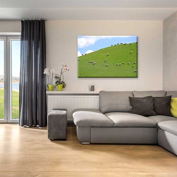 Otlayan Koyunlar ve Yeşil Tepe Manzarası Kanvas Tablo 4686