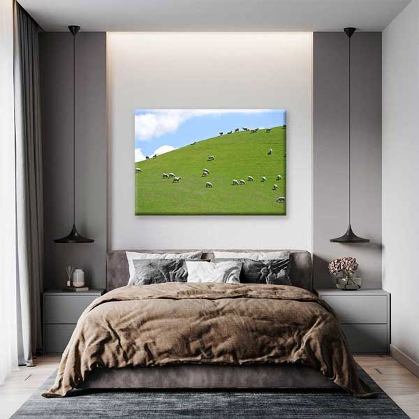 Otlayan Koyunlar ve Yeşil Tepe Manzarası Kanvas Tablo 4686