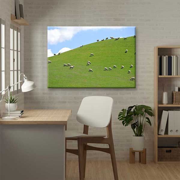 Otlayan Koyunlar ve Yeşil Tepe Manzarası Kanvas Tablo 4686