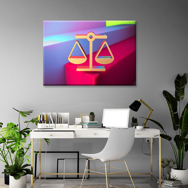 kanvas-tablolar-5255-01 Renkli Zemin Üzerinde Adalet Terazisi Temalı Kanvas Tablo – 5255