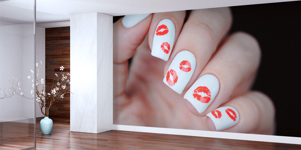 Kırmızı Dudak İzi Desenli Tırnak Görselli Kuaför Duvar Kağıdı 5704
