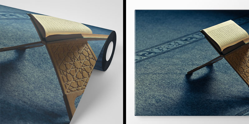 Kur’an-ı Kerim Rahle Üzerinde Cami Halısı Desenli İslami Duvar Kağıdı 10495