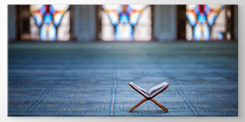 kuran-duvar-panolari-11449-00 Kur’an-ı Kerim Rahle Üzerinde Büyük Ebatlı Duvar Dekoru – 11449