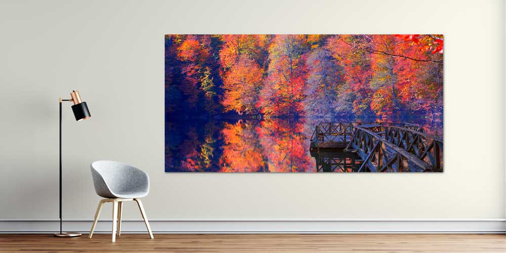 Göl Yansımalı Sonbahar Ormanı ve Ahşap İskele Panorama Duvar Dekoru 11945